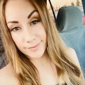 Meet your Posher, Elisa